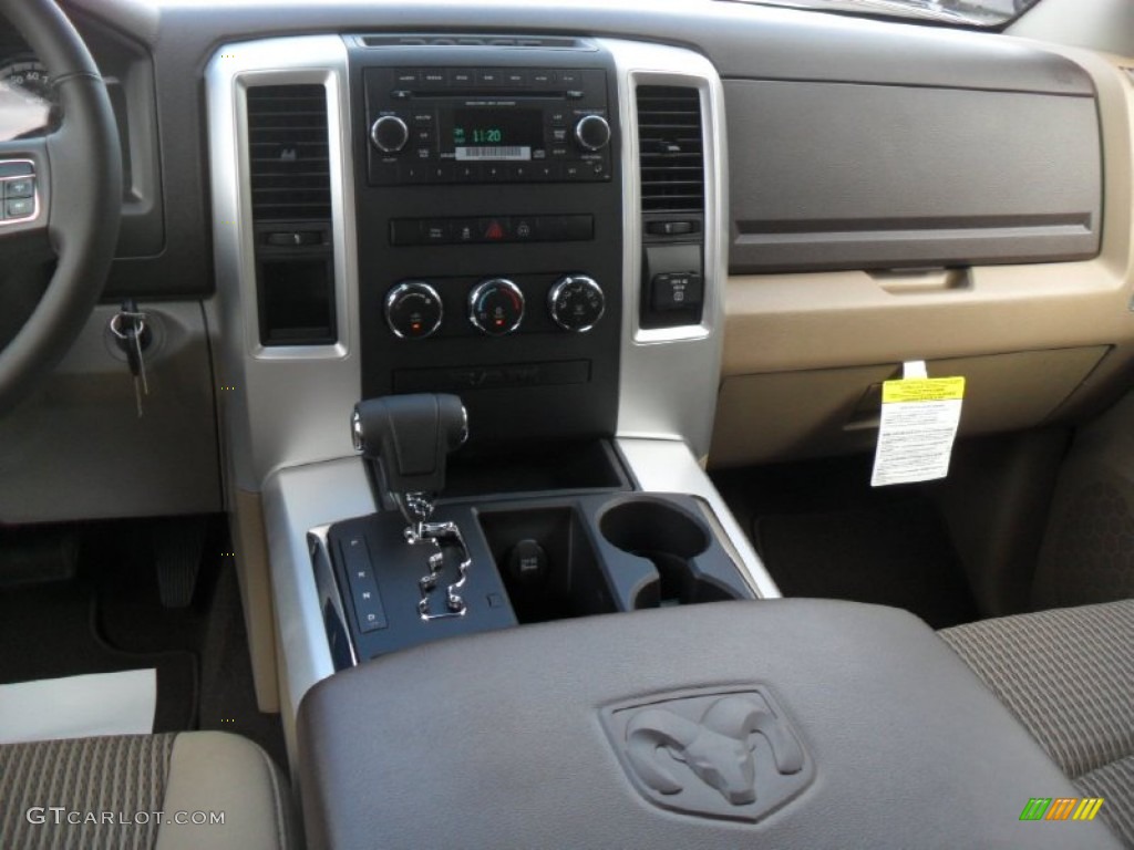 2012 Ram 1500 Big Horn Crew Cab - Bright White / Dark Slate Gray/Medium Graystone photo #15