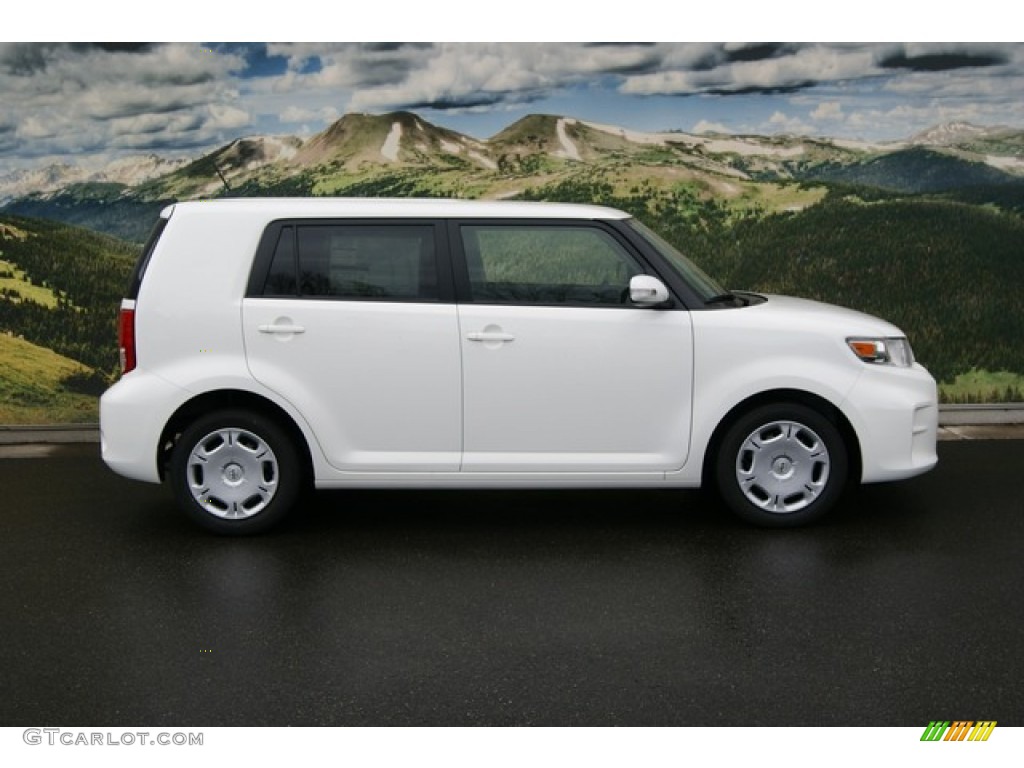 Super White 2012 Scion xB Standard xB Model Exterior Photo #57026918