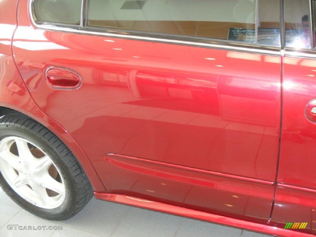 2003 Alero GL Sedan - Ruby Red Metallic / Pewter photo #8