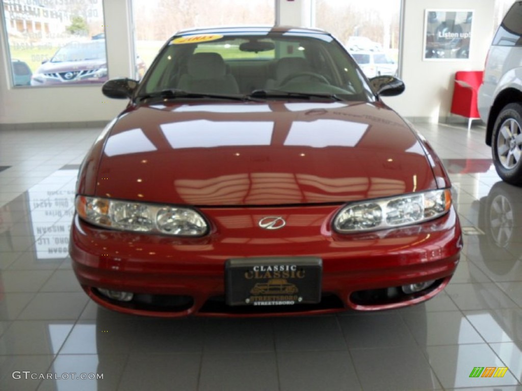 2003 Alero GL Sedan - Ruby Red Metallic / Pewter photo #11