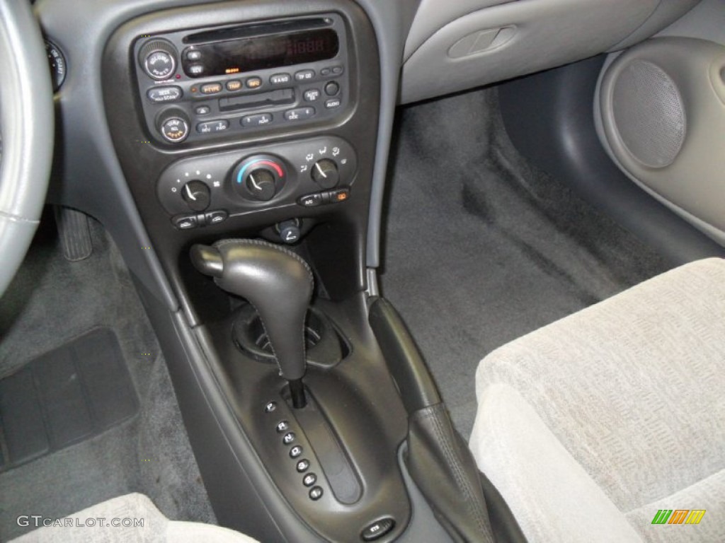 2003 Alero GL Sedan - Ruby Red Metallic / Pewter photo #23