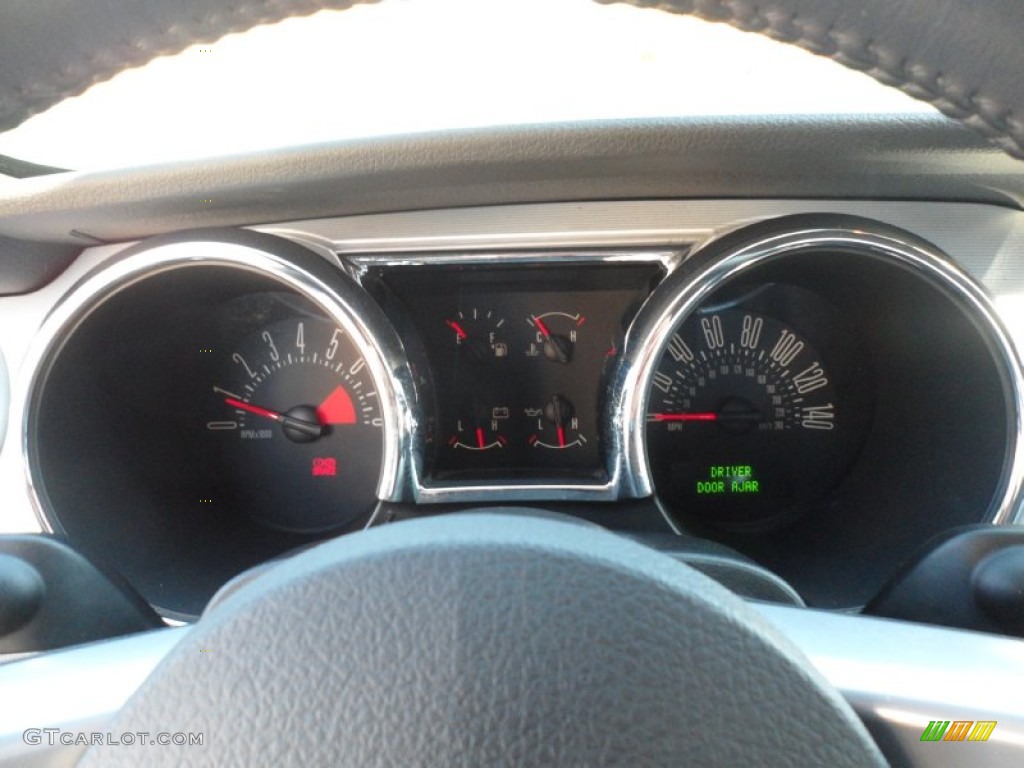 2007 Ford Mustang GT Premium Coupe Gauges Photo #57028160