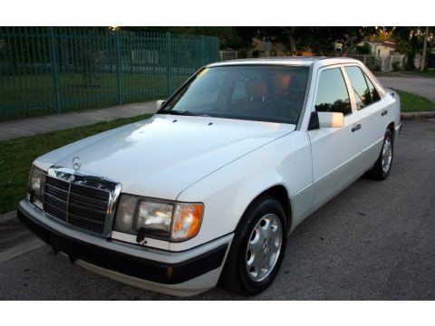 1992 Mercedes-Benz E Class 300 E Sedan Data, Info and Specs