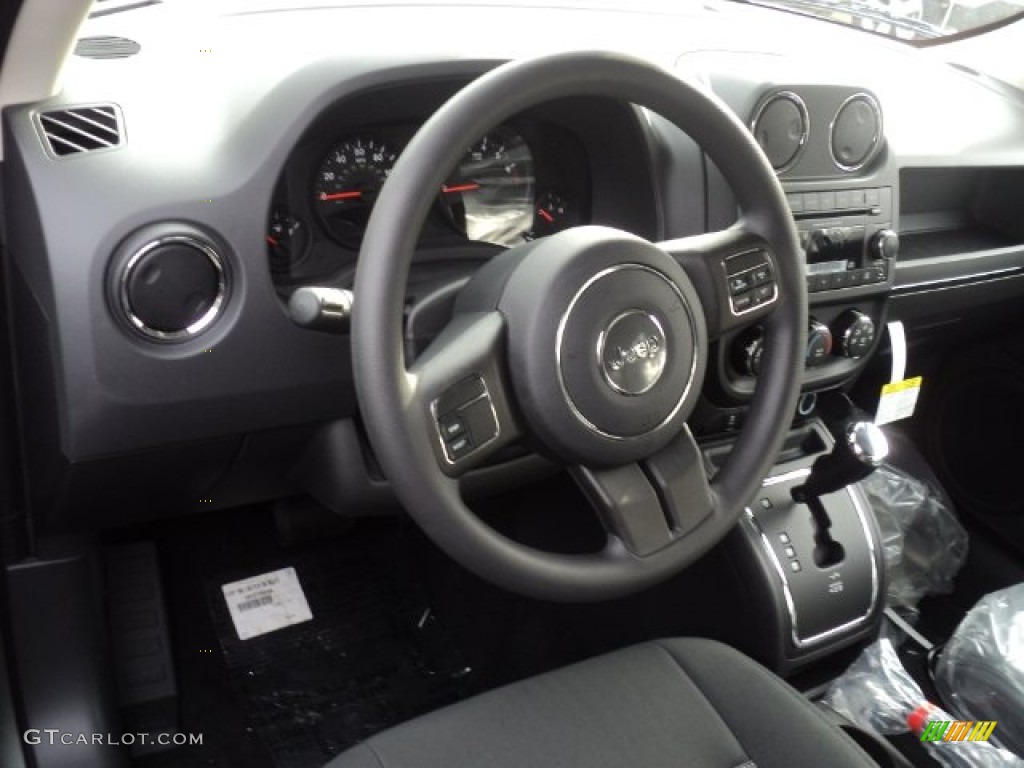 2012 Jeep Patriot Sport 4x4 Dark Slate Gray Steering Wheel Photo #57032390