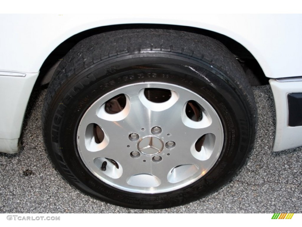 1992 Mercedes-Benz E Class 300 E Sedan Wheel Photo #57032459