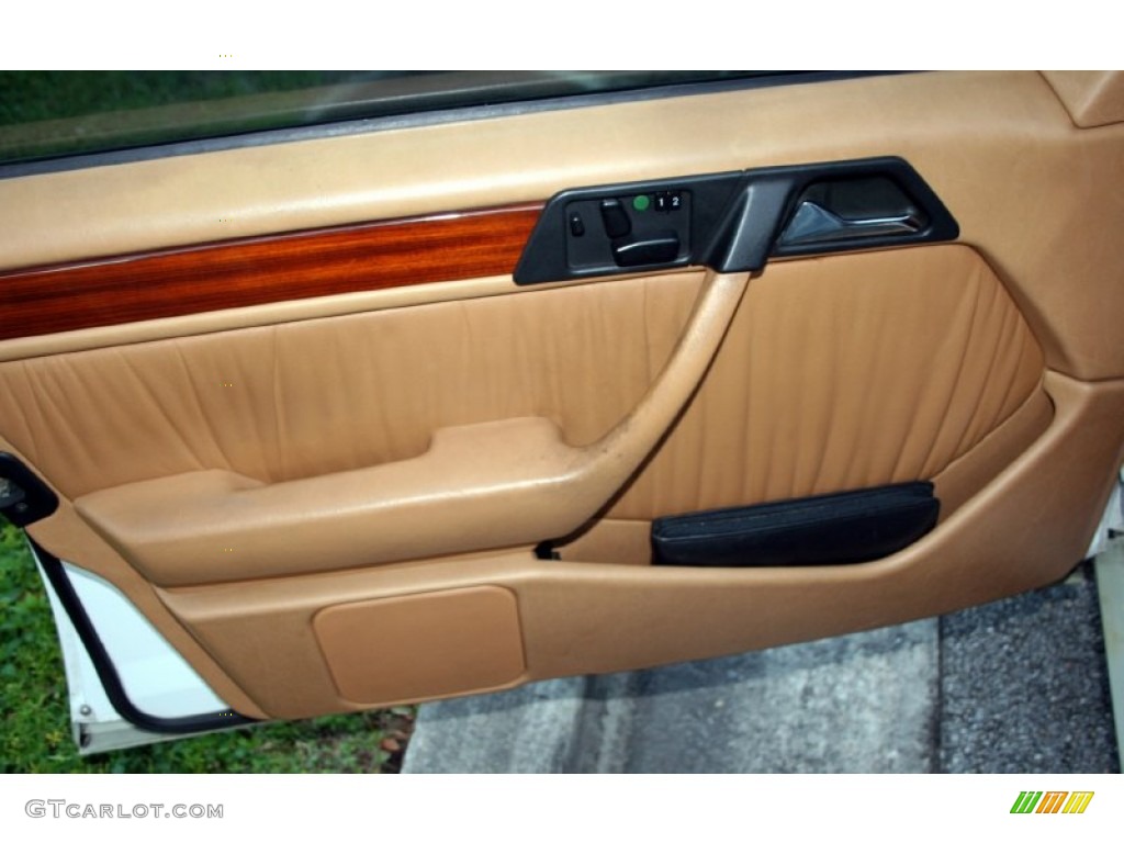 1992 Mercedes-Benz E Class 300 E Sedan Palomino Door Panel Photo #57032486