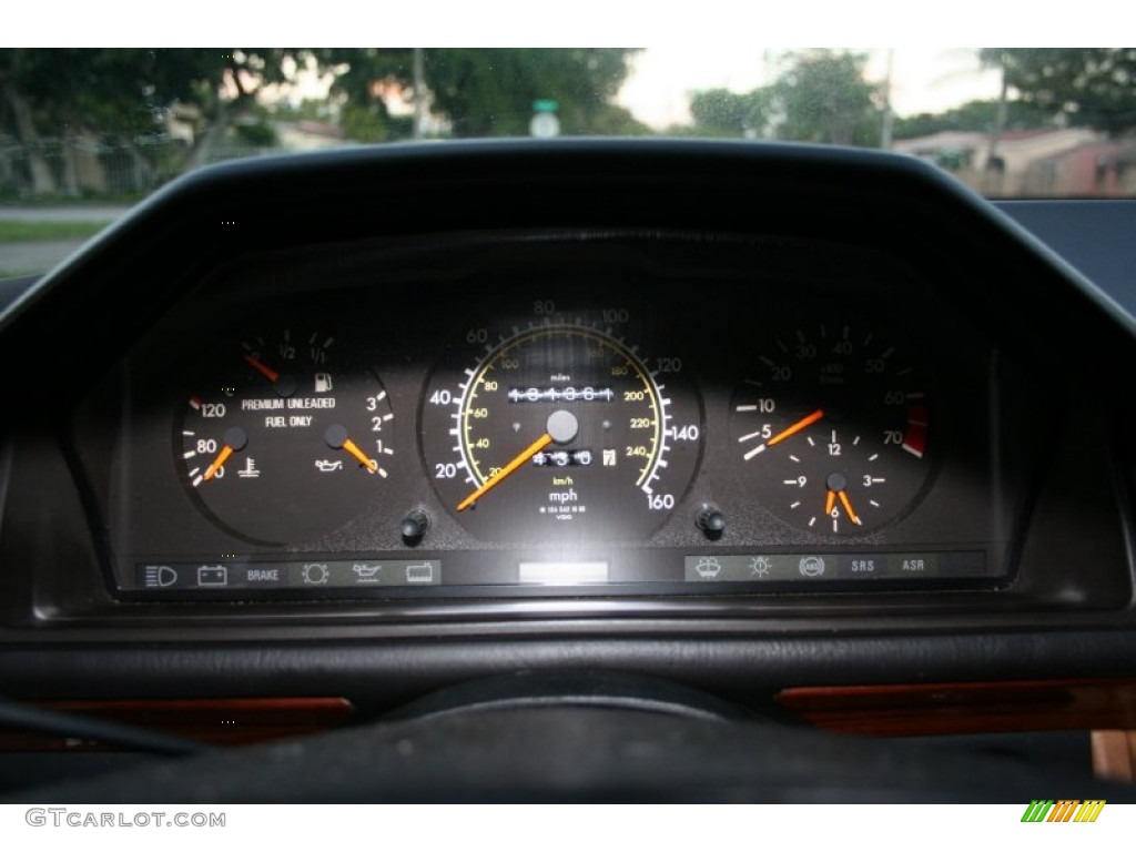 1992 Mercedes-Benz E Class 300 E Sedan Gauges Photo #57032657