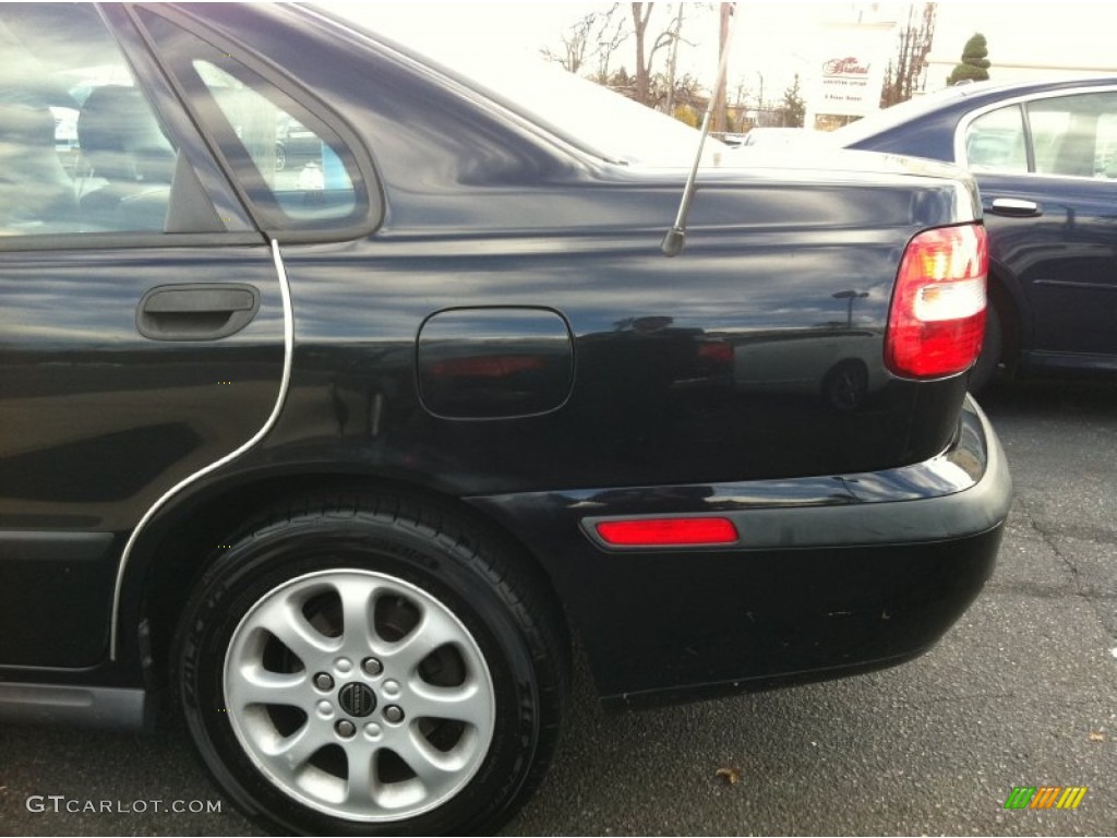 2001 S40 1.9T - Midnight Black Metallic / Off Black photo #6