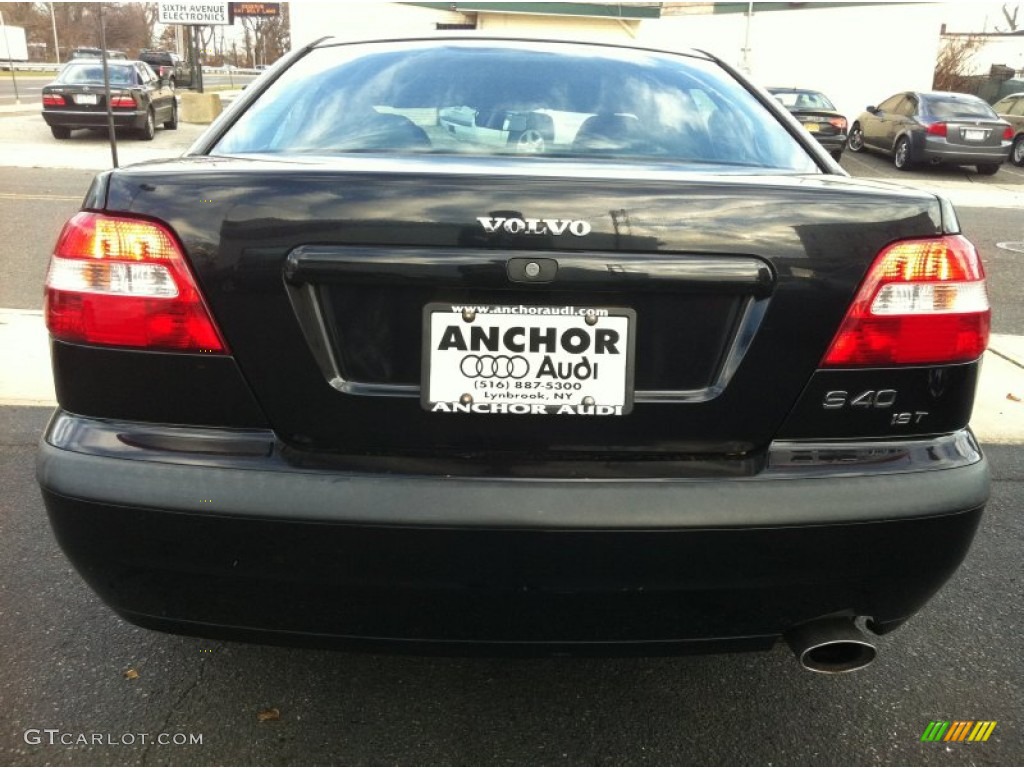 2001 S40 1.9T - Midnight Black Metallic / Off Black photo #8