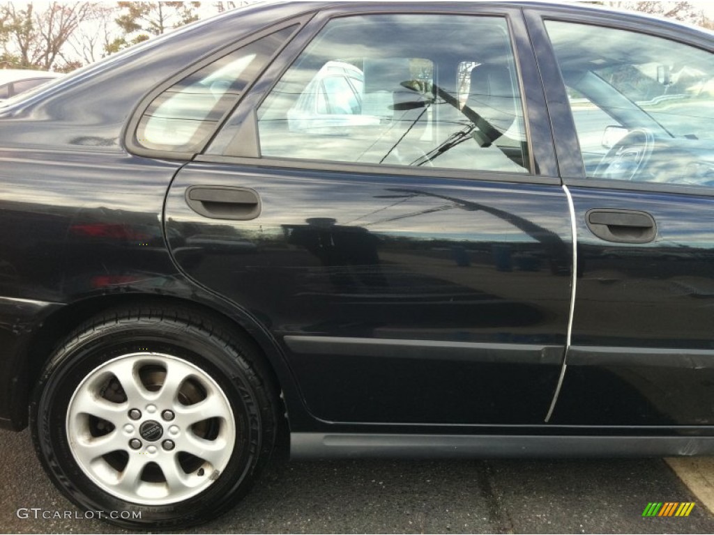 2001 S40 1.9T - Midnight Black Metallic / Off Black photo #11