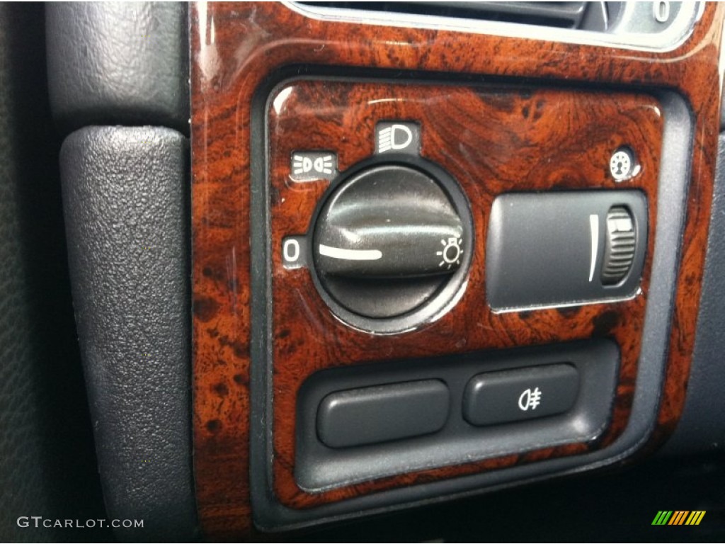 2001 S40 1.9T - Midnight Black Metallic / Off Black photo #29