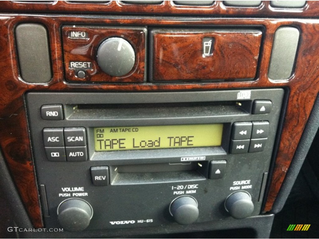 2001 S40 1.9T - Midnight Black Metallic / Off Black photo #33