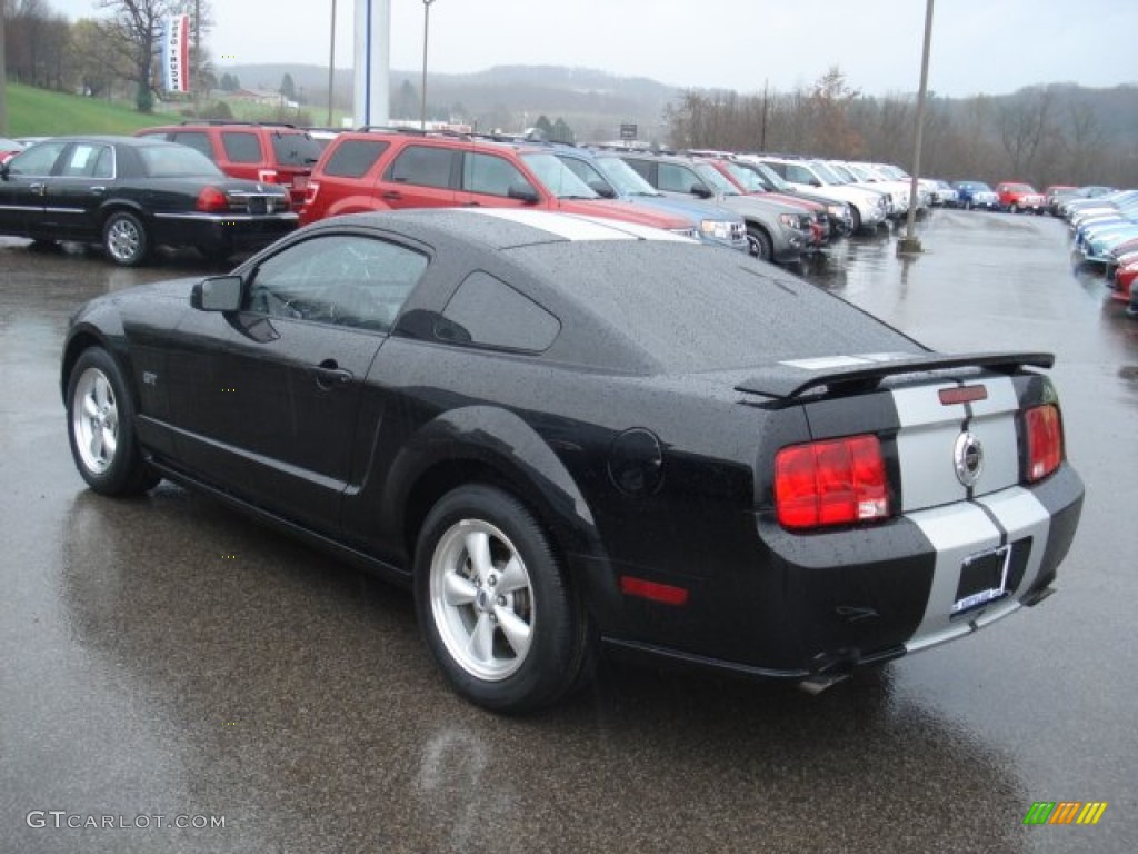 2007 Mustang GT Coupe - Black / Dark Charcoal photo #6