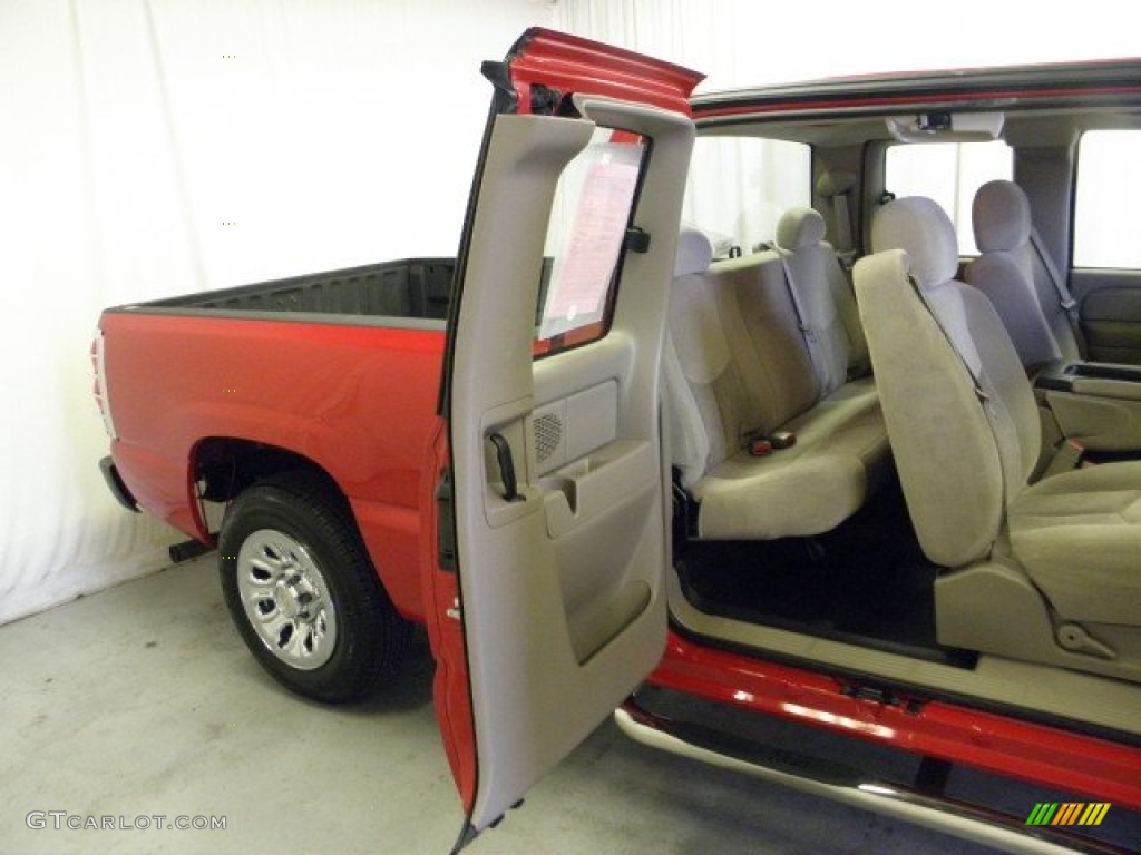 2007 Silverado 1500 Classic LT Extended Cab - Victory Red / Tan photo #10