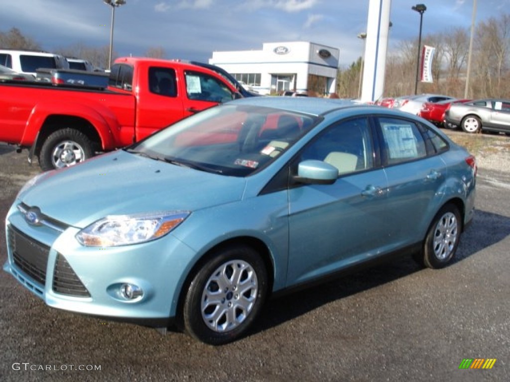 2012 Focus SE Sedan - Frosted Glass Metallic / Stone photo #4