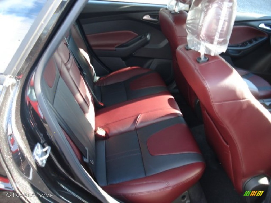 2012 Focus SE Sport Sedan - Black / Tuscany Red Leather photo #15