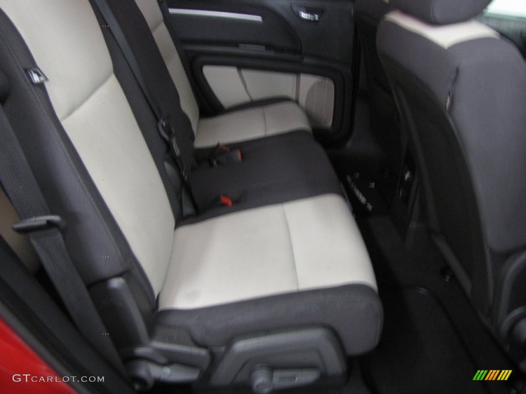 2009 Journey SXT - Inferno Red Crystal Pearl / Dark Slate Gray/Light Graystone photo #15