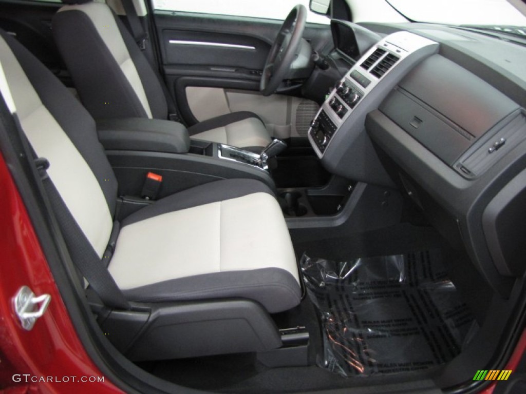 2009 Journey SXT - Inferno Red Crystal Pearl / Dark Slate Gray/Light Graystone photo #16