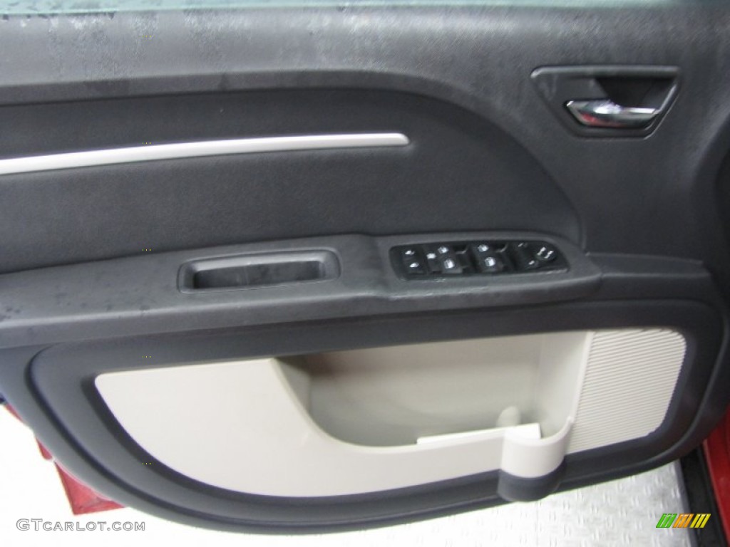 2009 Journey SXT - Inferno Red Crystal Pearl / Dark Slate Gray/Light Graystone photo #17