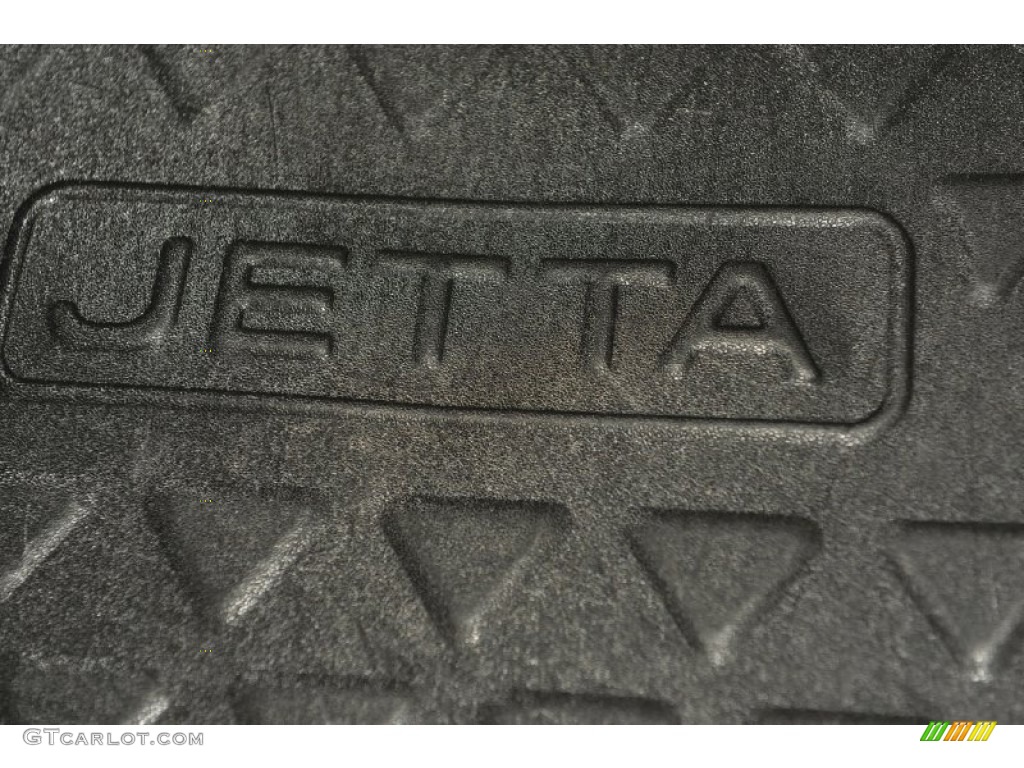 2009 Jetta TDI Sedan - Black Uni / Pure Beige photo #32