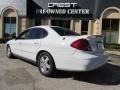 2002 Vibrant White Ford Taurus SEL  photo #2