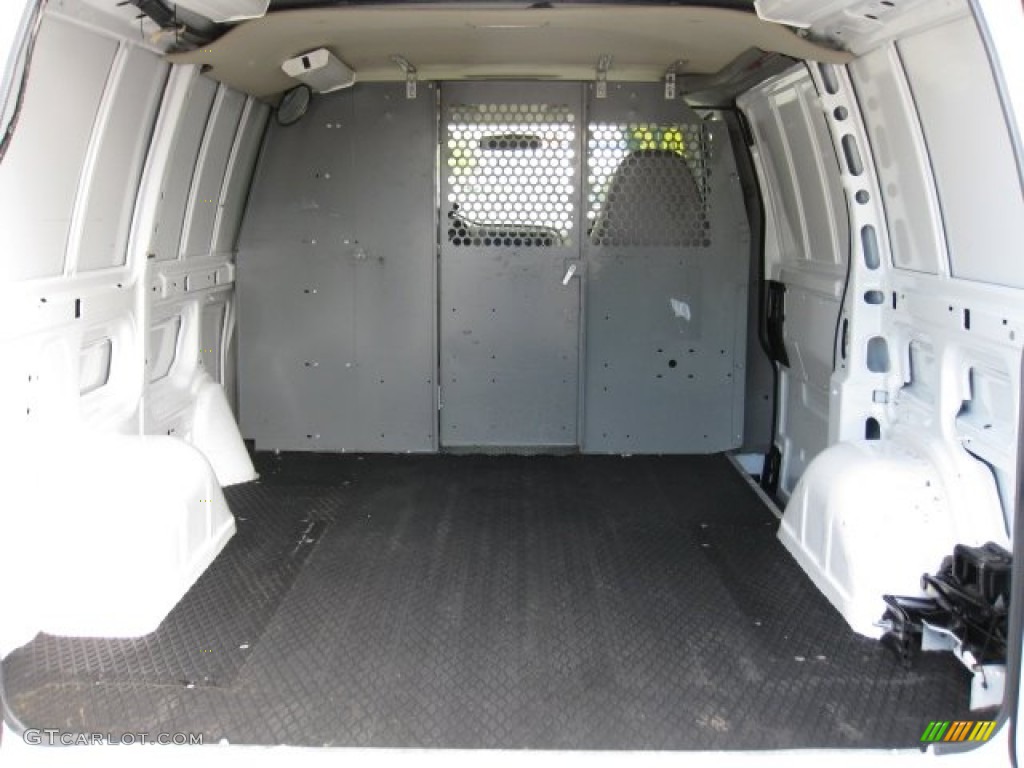 2005 Astro Cargo Van - Summit White / Medium Gray photo #7