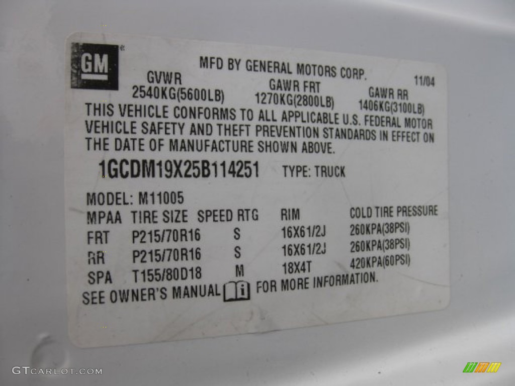 2005 Astro Cargo Van - Summit White / Medium Gray photo #12