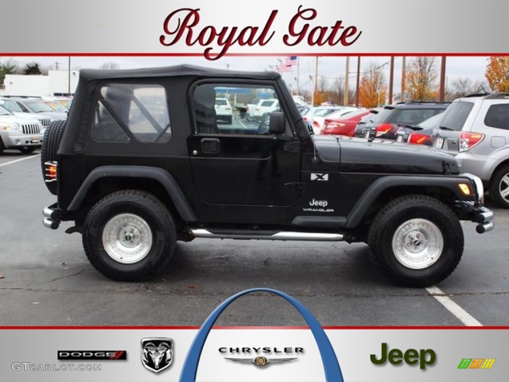2004 Wrangler X 4x4 - Black / Dark Slate Gray photo #1