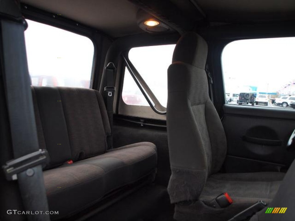 2004 Wrangler X 4x4 - Black / Dark Slate Gray photo #9