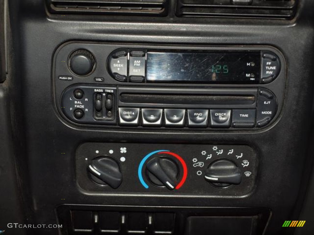 2004 Wrangler X 4x4 - Black / Dark Slate Gray photo #12