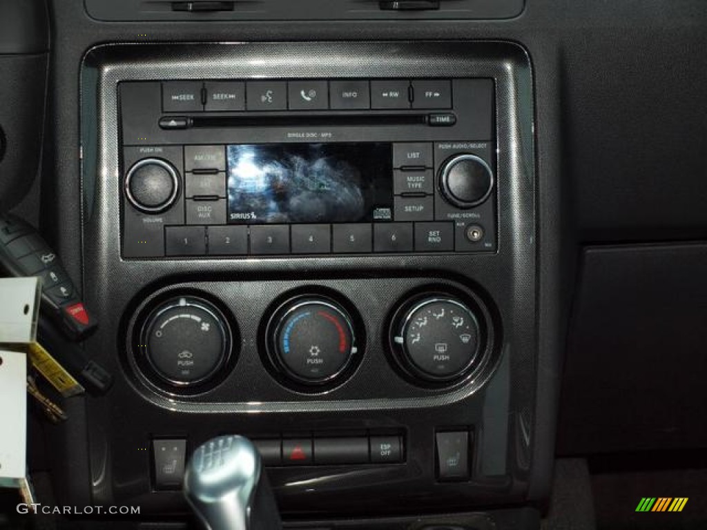2009 Dodge Challenger R/T Audio System Photo #57044978