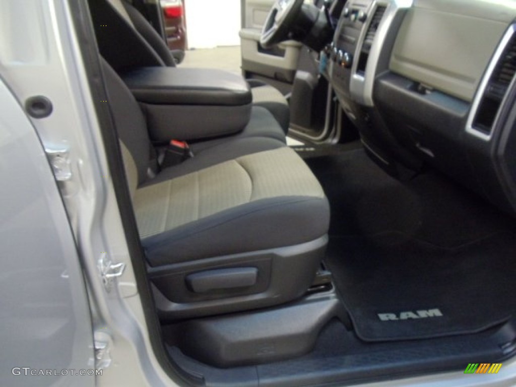 2011 Ram 1500 SLT Quad Cab 4x4 - Bright Silver Metallic / Dark Slate Gray/Medium Graystone photo #21