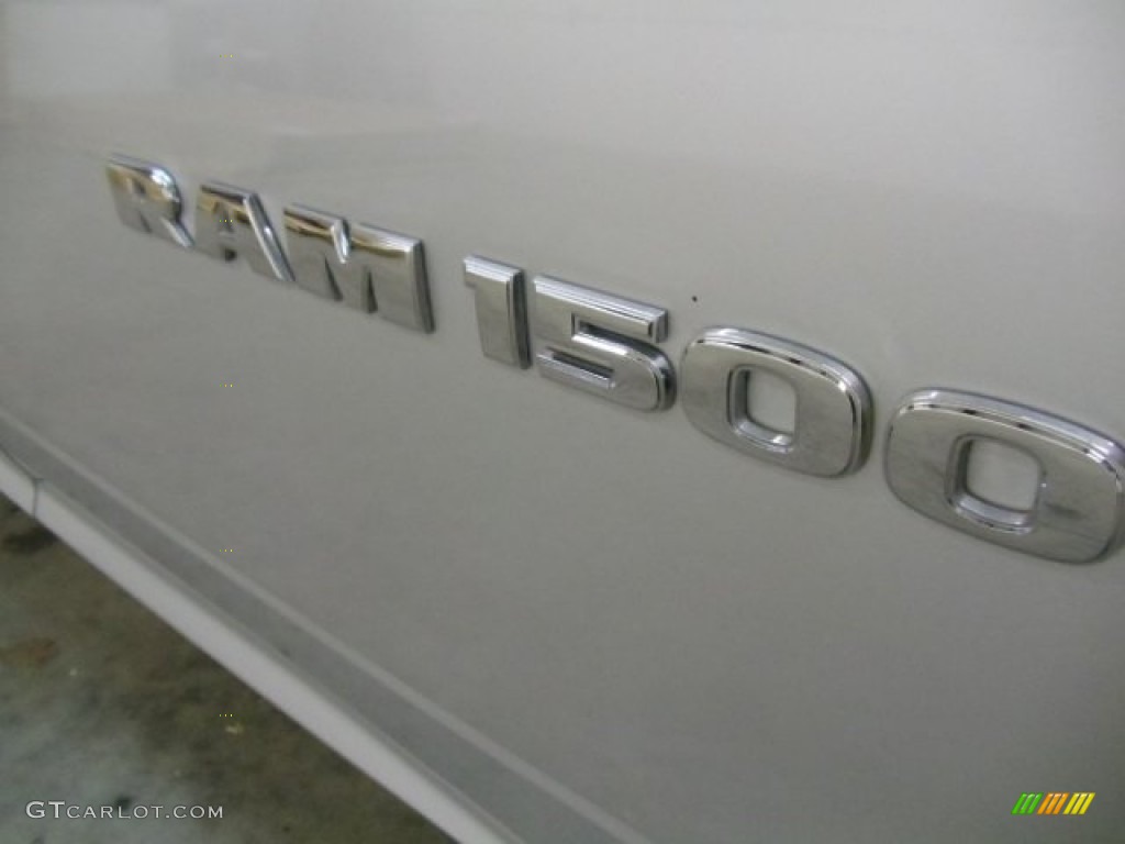 2011 Ram 1500 SLT Quad Cab 4x4 - Bright Silver Metallic / Dark Slate Gray/Medium Graystone photo #23