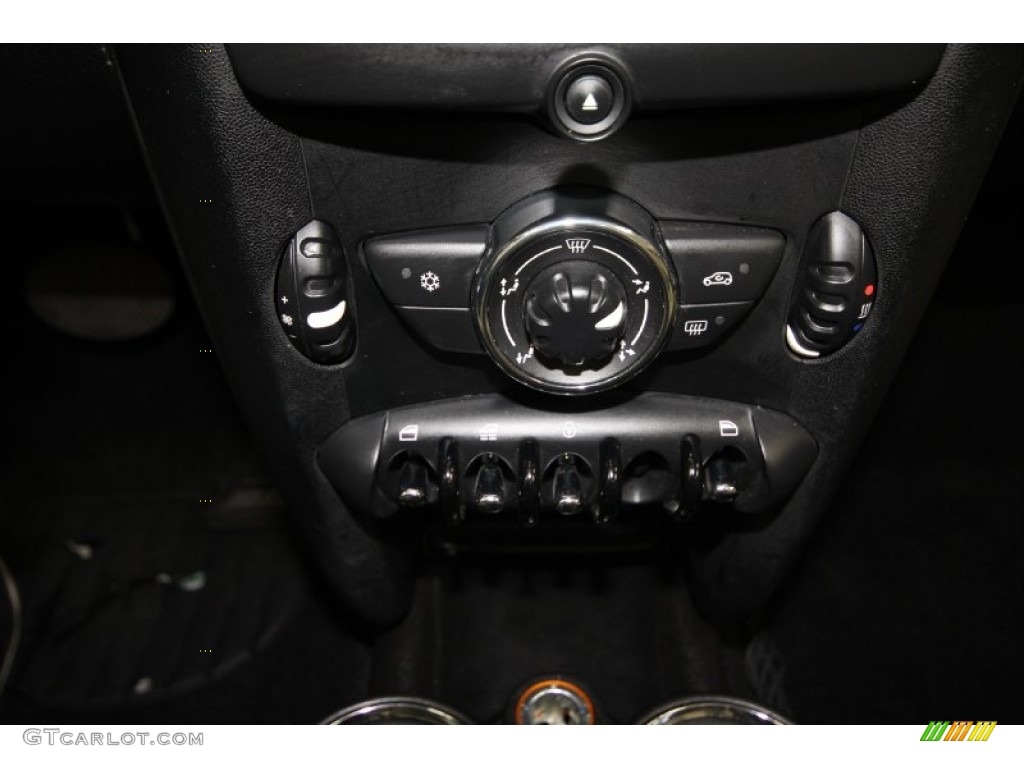 2011 Cooper Convertible - British Racing Green II / Gravity Polar Beige Leather photo #16