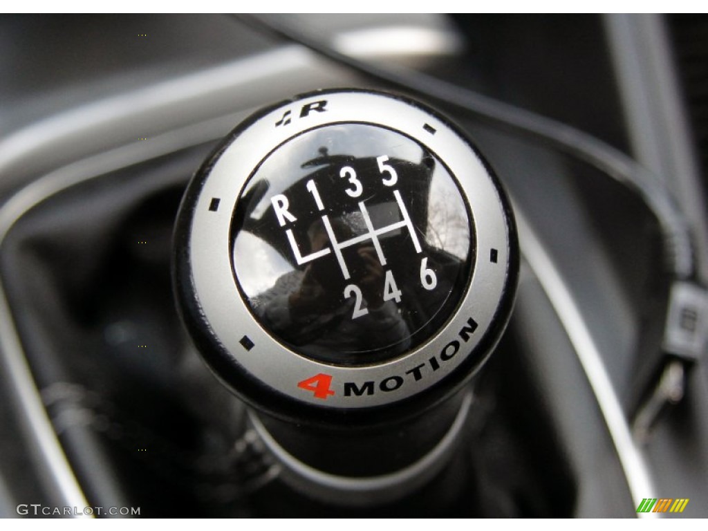 2004 Volkswagen R32 Standard R32 Model 6 Speed Manual Transmission Photo #57063179