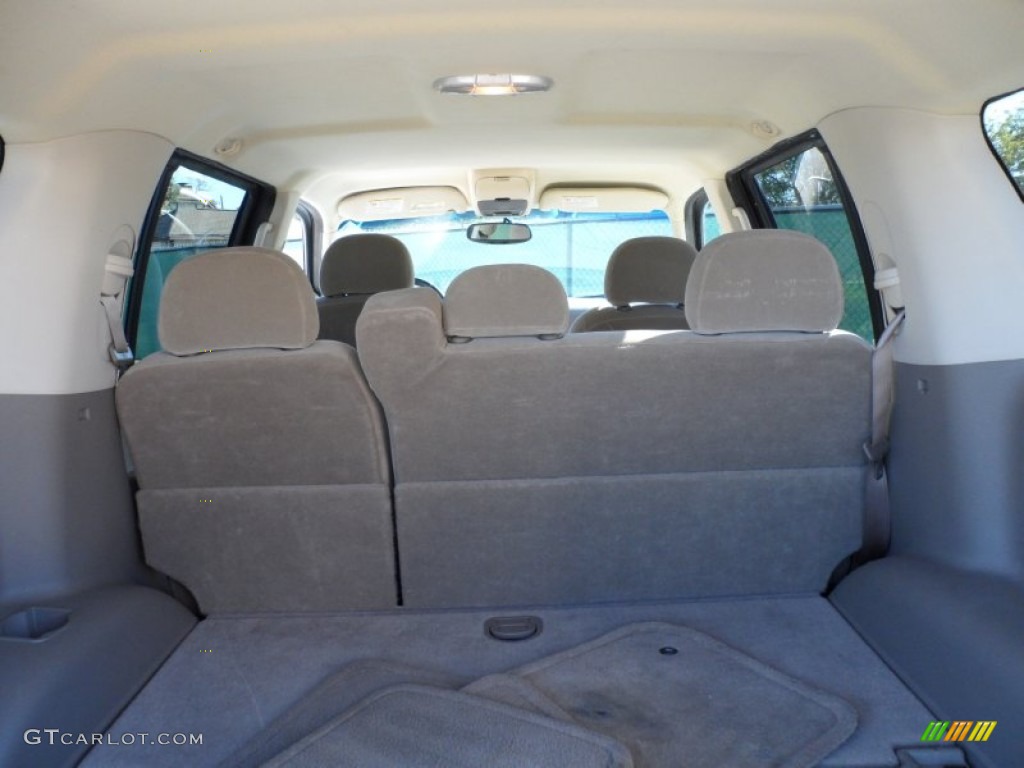 2004 Explorer XLT - Black / Graphite photo #30