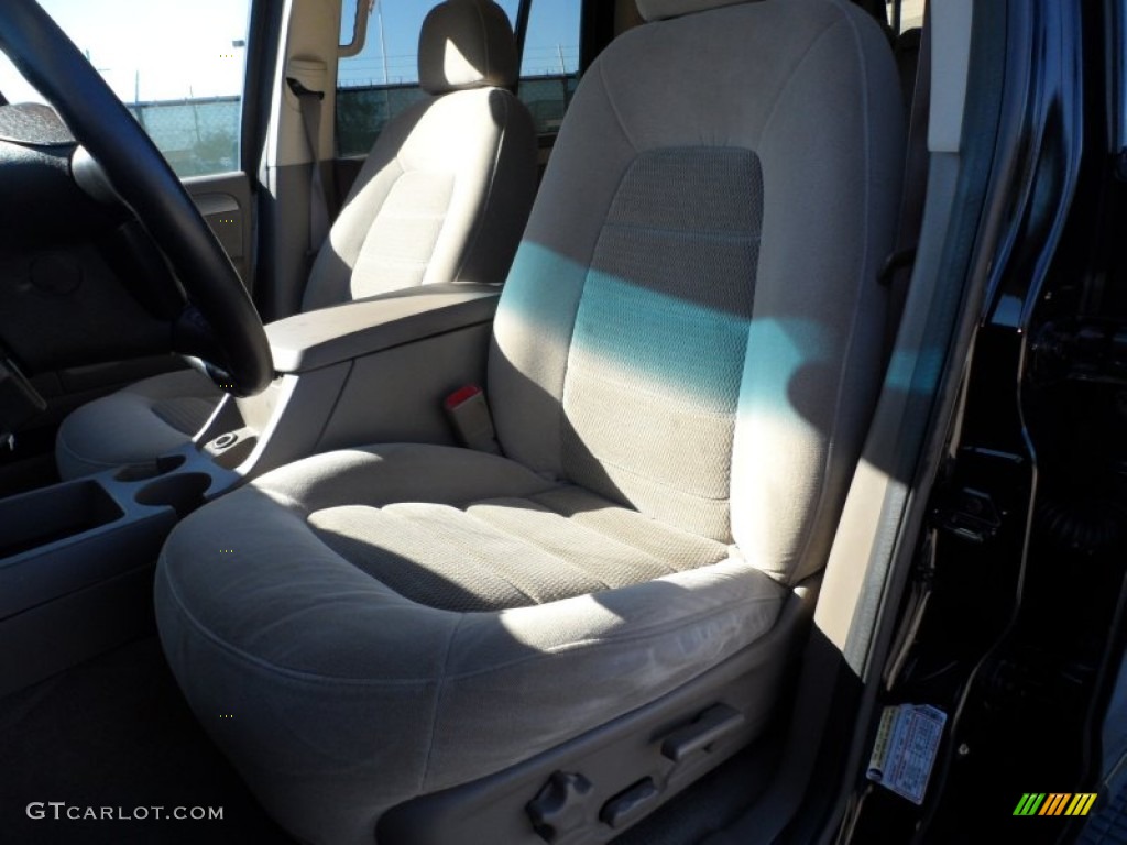2004 Explorer XLT - Black / Graphite photo #35