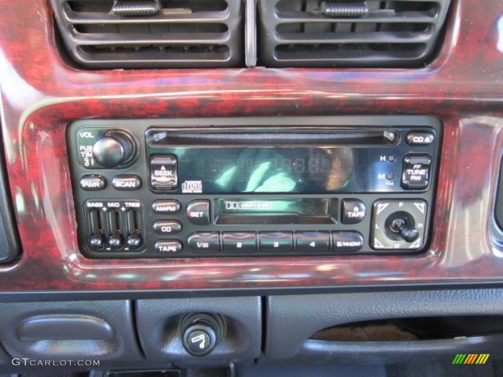 2001 Dodge Ram 2500 SLT Quad Cab 4x4 Audio System Photo #57073094