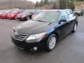 Black - Camry XLE Photo No. 3