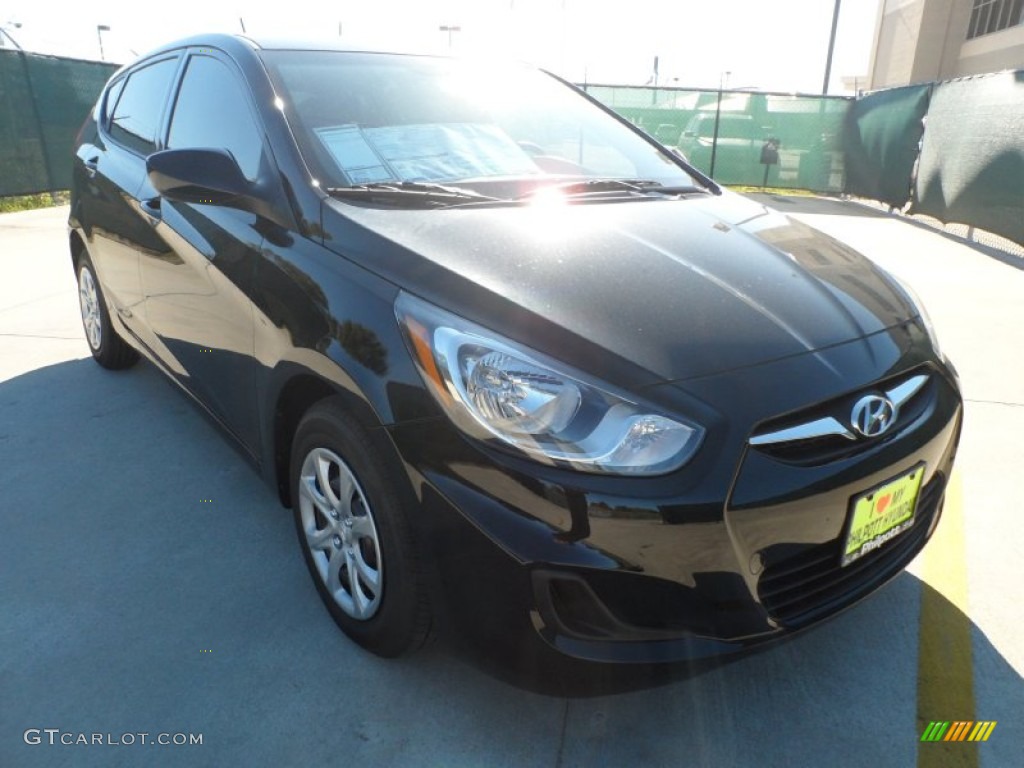 2012 Accent GS 5 Door - Ultra Black / Gray photo #1