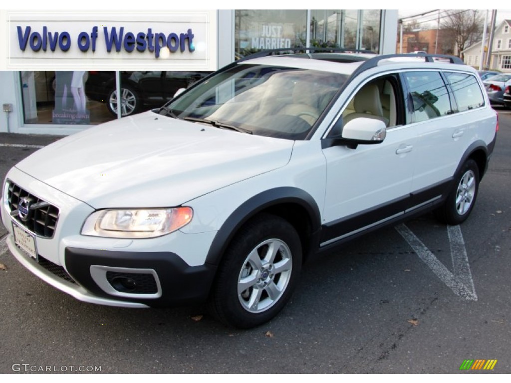 2011 XC70 3.2 AWD - Ice White / Sandstone Beige photo #1