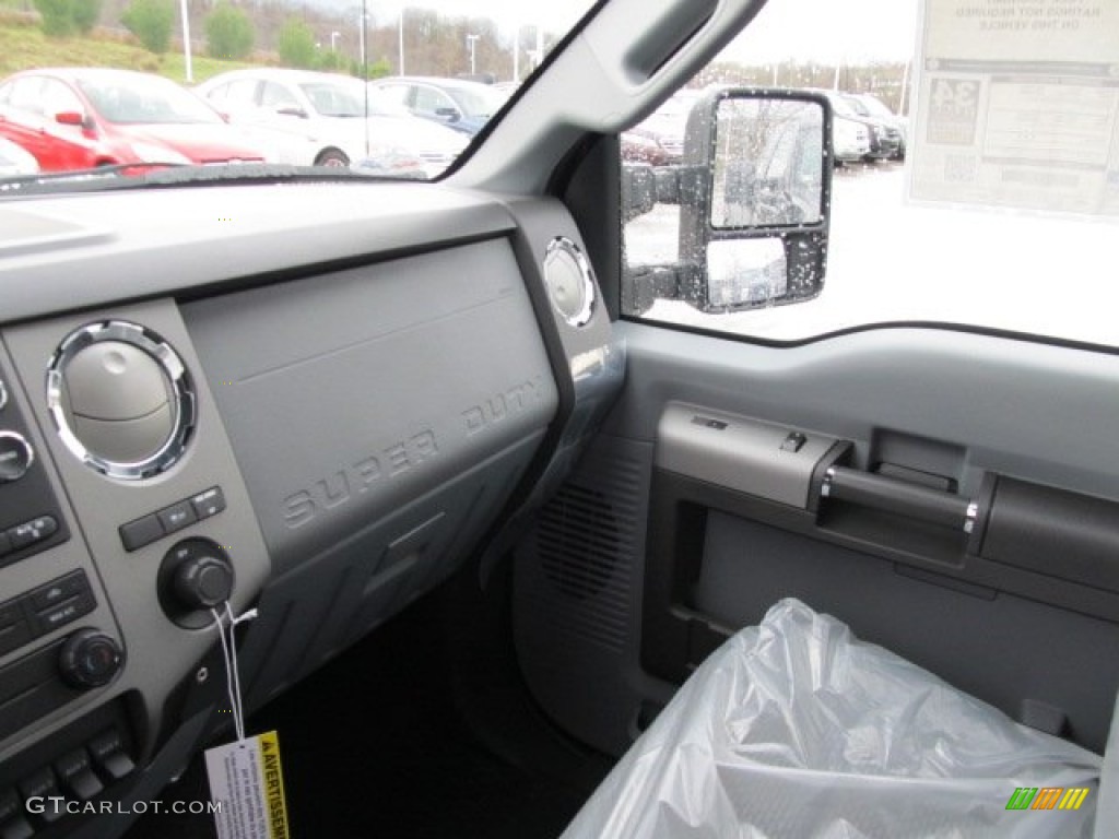 2012 F250 Super Duty XLT Regular Cab 4x4 - Forest Green Metallic / Steel photo #21