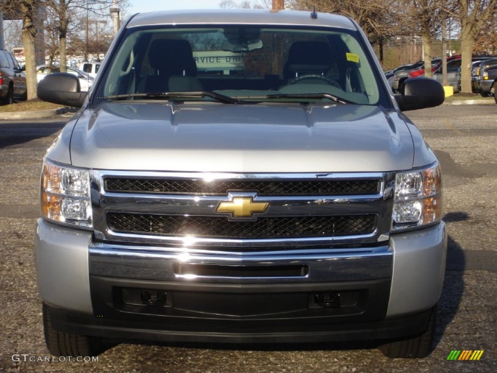 2011 Silverado 1500 LS Extended Cab 4x4 - Sheer Silver Metallic / Dark Titanium photo #2