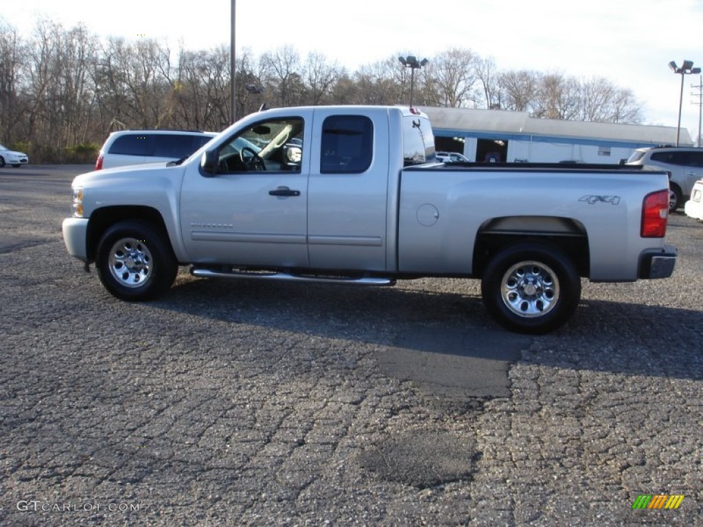2011 Silverado 1500 LS Extended Cab 4x4 - Sheer Silver Metallic / Dark Titanium photo #9