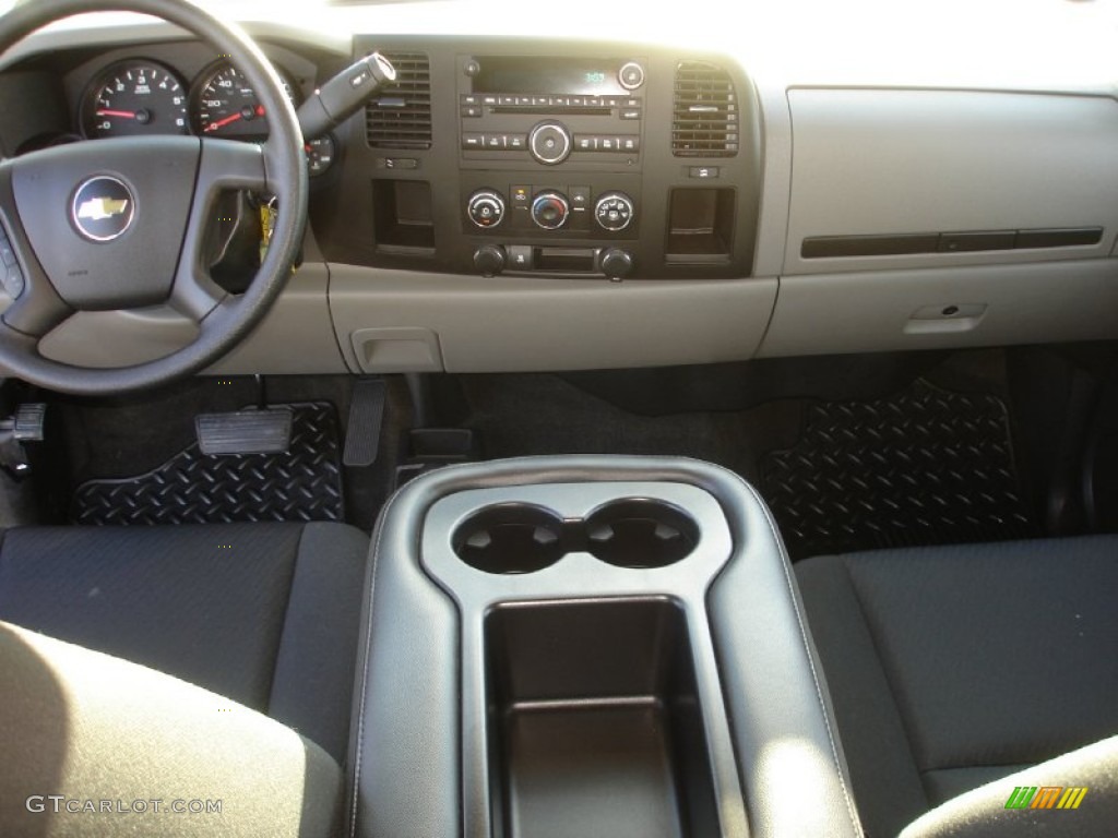 2011 Silverado 1500 LS Extended Cab 4x4 - Sheer Silver Metallic / Dark Titanium photo #12