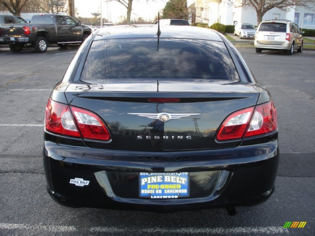 2007 Sebring Sedan - Brilliant Black Crystal Pearl / Dark Slate Gray/Light Slate Gray photo #6