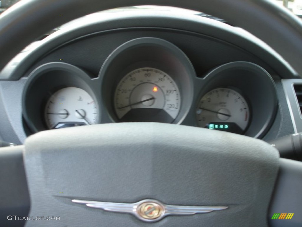 2007 Sebring Sedan - Brilliant Black Crystal Pearl / Dark Slate Gray/Light Slate Gray photo #15