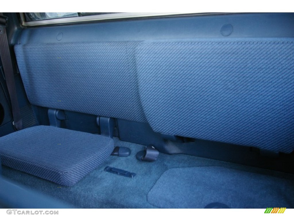 1993 Pickup Deluxe V6 Extended Cab 4x4 - Blue Pearl Metallic / Blue photo #4