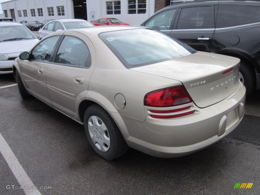 2002 Stratus ES Sedan - Light Almond Pearl / Dark Slate Gray photo #3