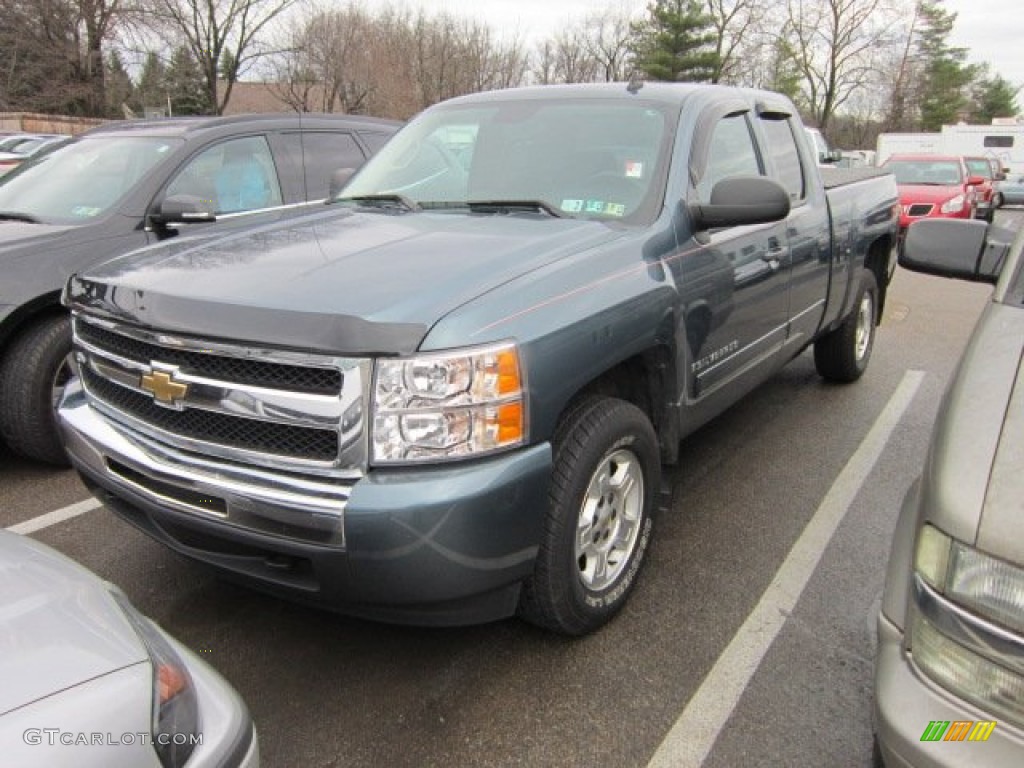 2009 Silverado 1500 LT Extended Cab 4x4 - Blue Granite Metallic / Ebony photo #2